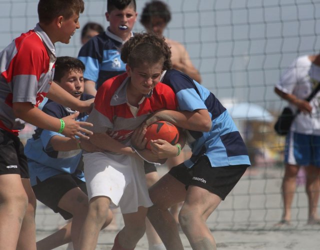 BEACH RUGBY