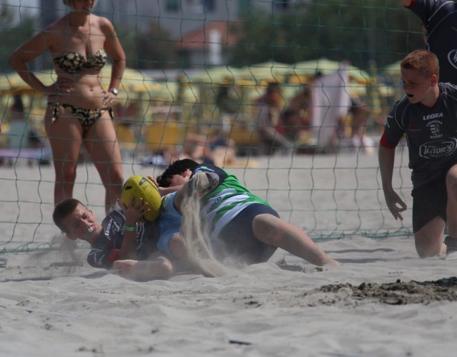 BEACH RUGBY