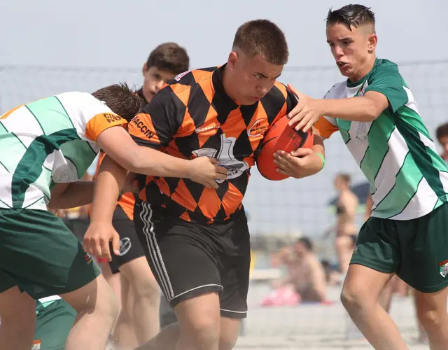 BEACH RUGBY