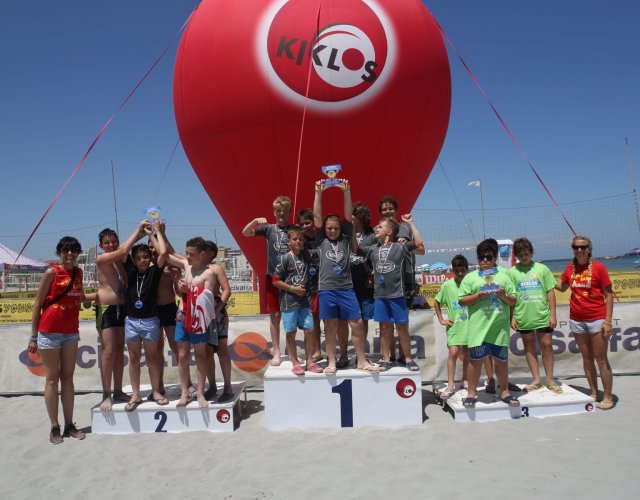 BEACH RUGBY