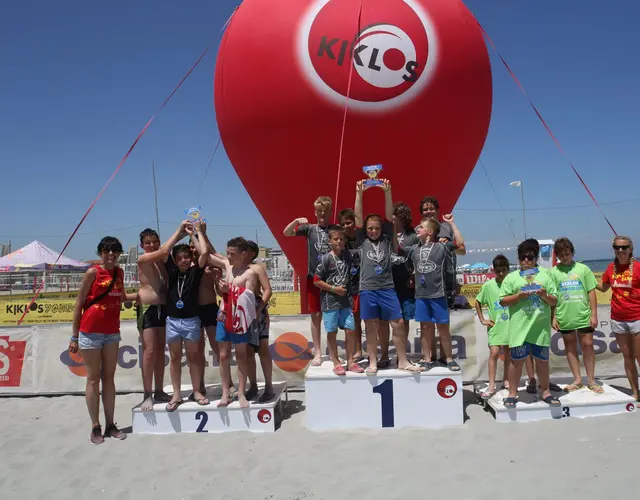 BEACH RUGBY