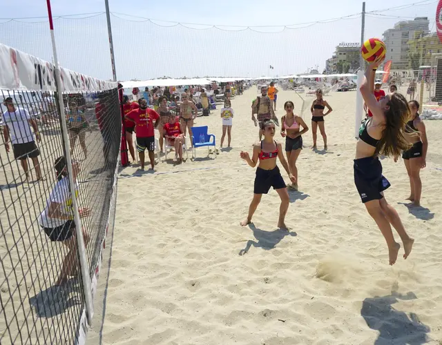 BEACH VOLLEY