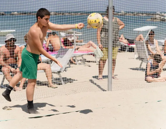 BEACH VOLLEY