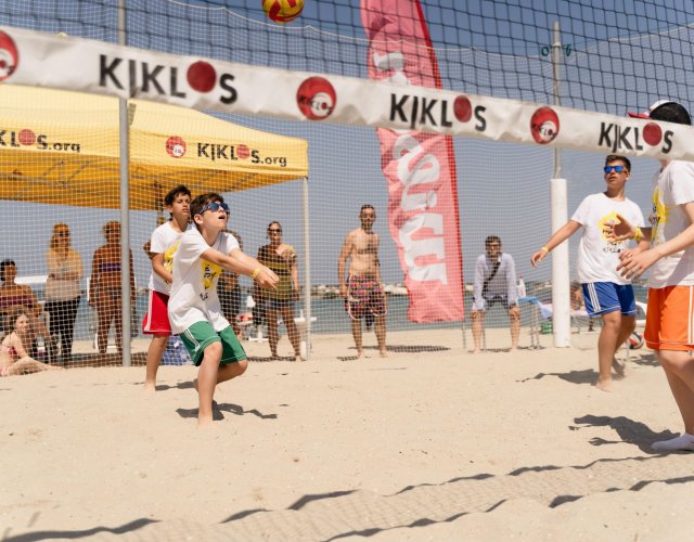 BEACH VOLLEY
