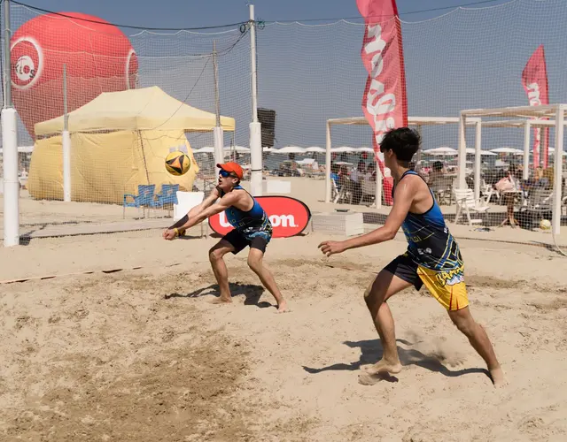 BEACH VOLLEY