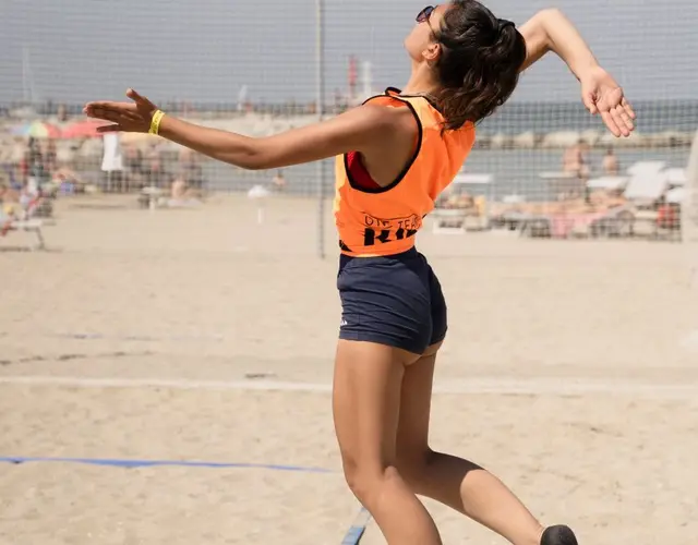 BEACH VOLLEY