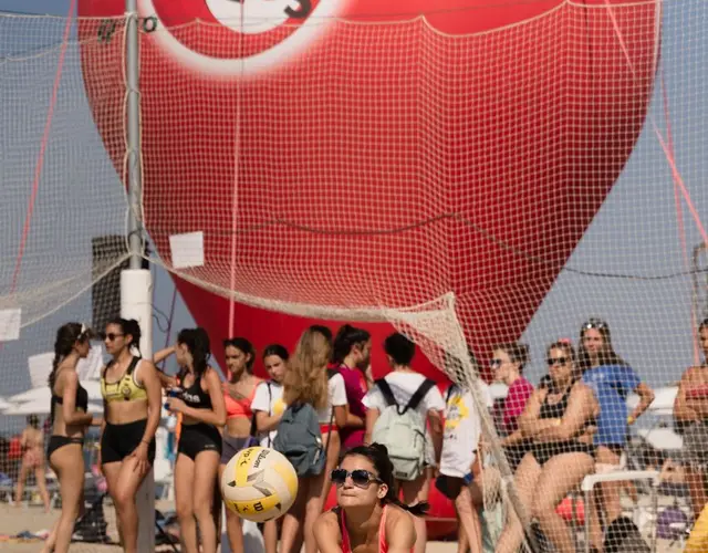 BEACH VOLLEY