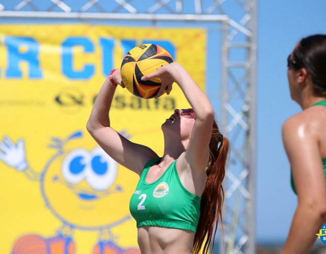 BEACH VOLLEY