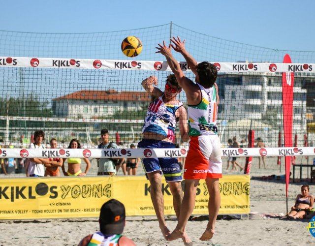 BEACH VOLLEY