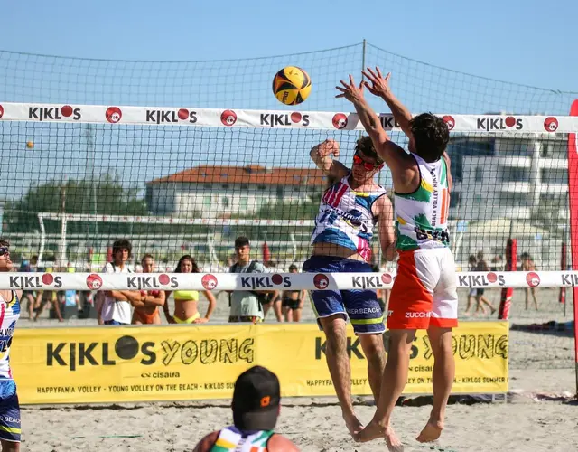 BEACH VOLLEY