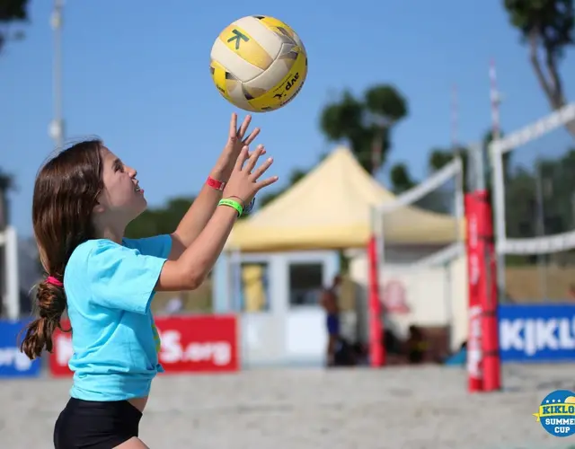 BEACH VOLLEY