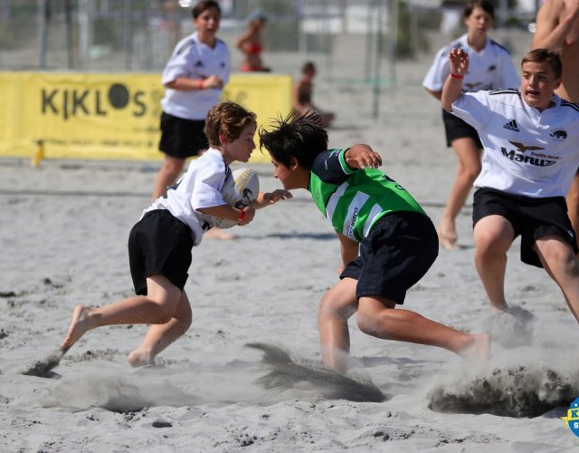 BEACH VOLLEY