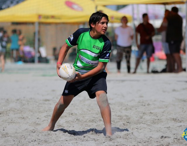 BEACH VOLLEY
