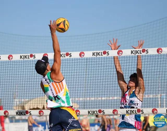 BEACH VOLLEY