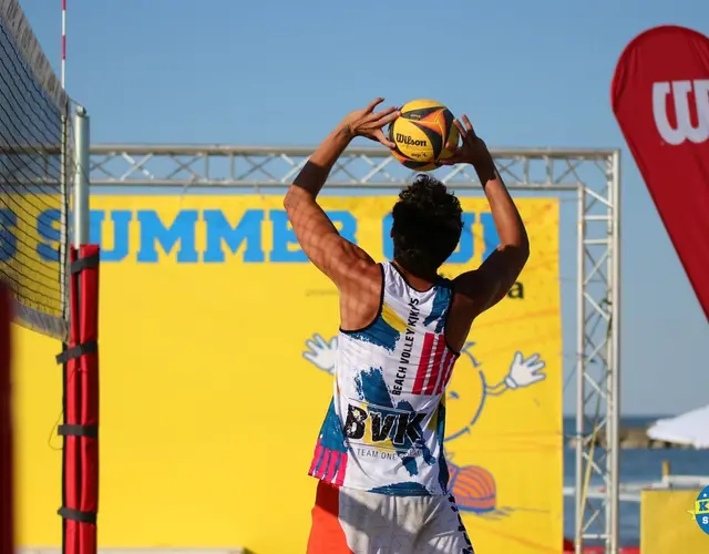 BEACH VOLLEY