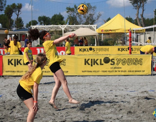 BEACH VOLLEY