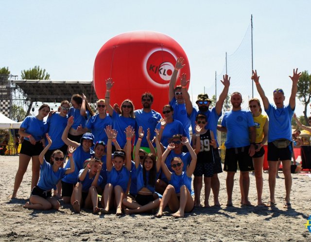 BEACH VOLLEY