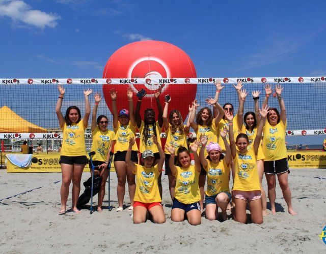 BEACH VOLLEY