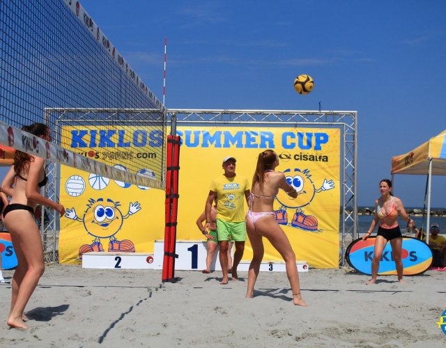 BEACH VOLLEY