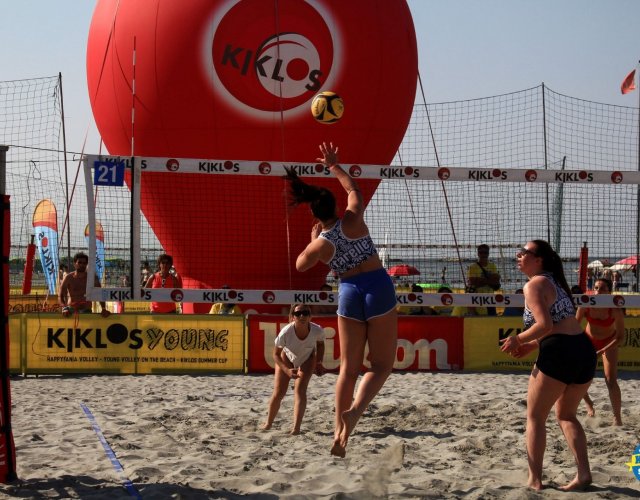 BEACH VOLLEY