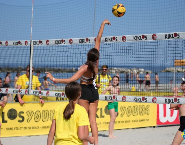 BEACH VOLLEY