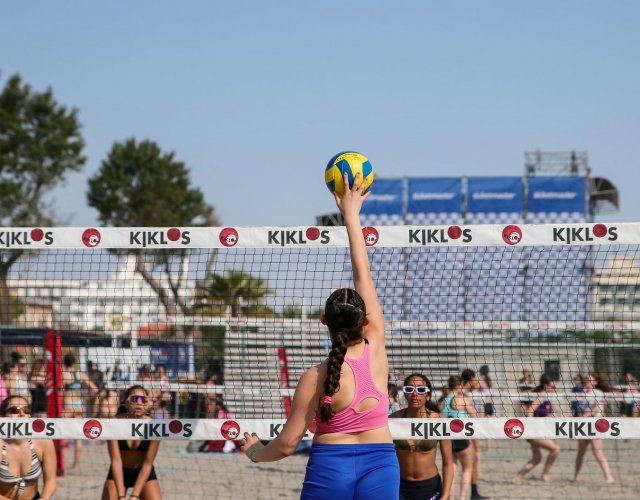 BEACH VOLLEY