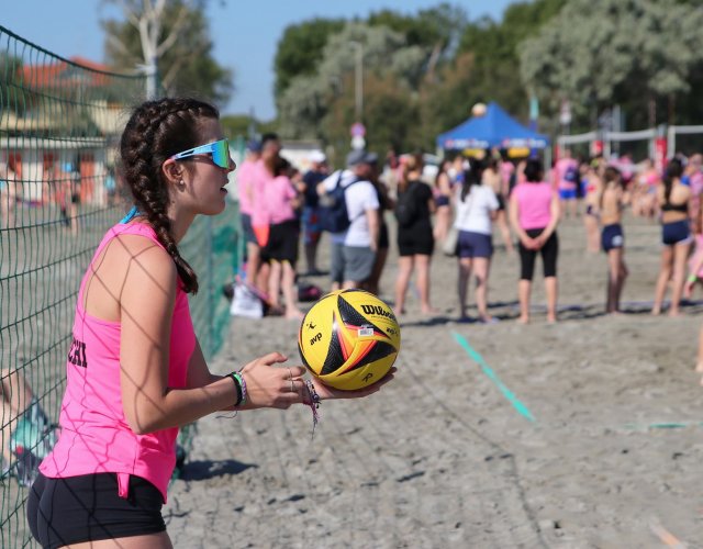 BEACH VOLLEY