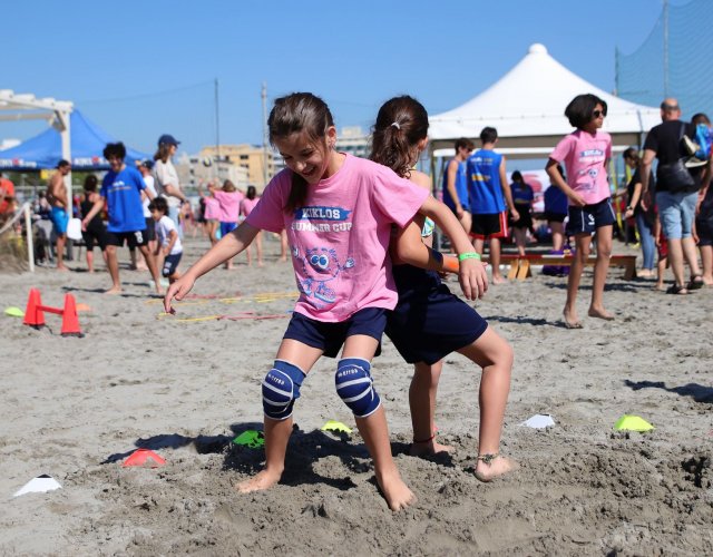 BEACH VOLLEY