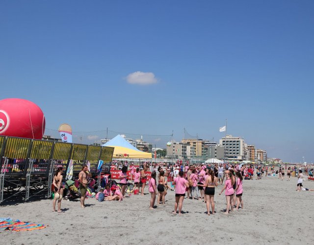 BEACH VOLLEY