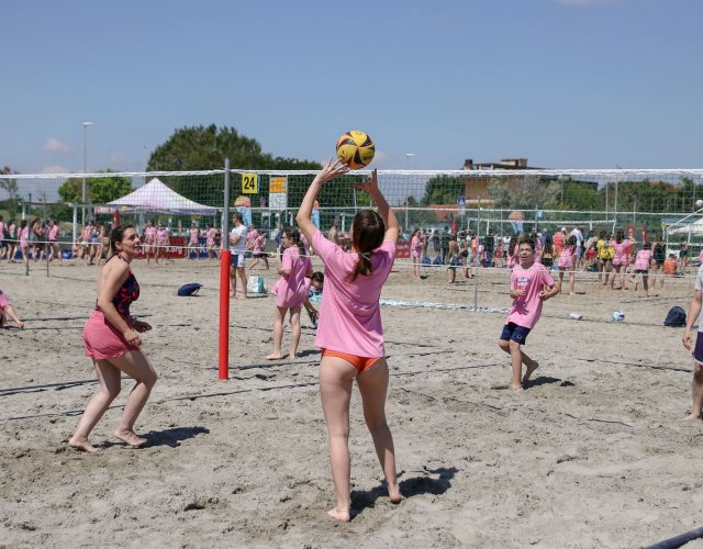 BEACH VOLLEY