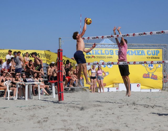 BEACH VOLLEY