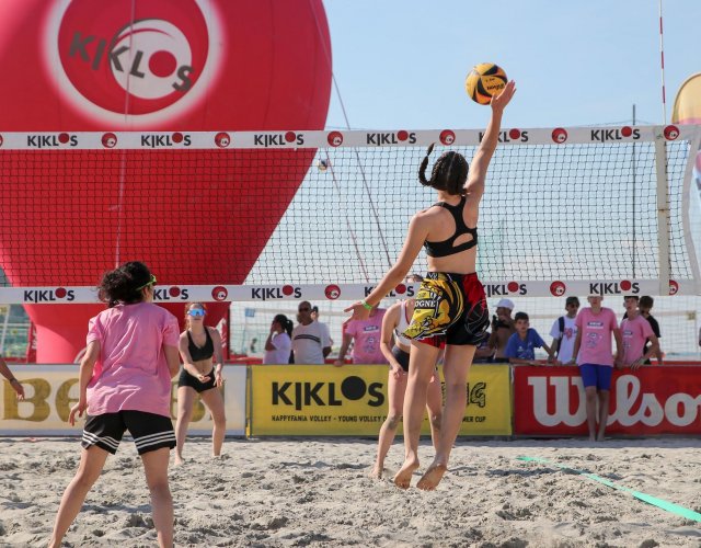 BEACH VOLLEY