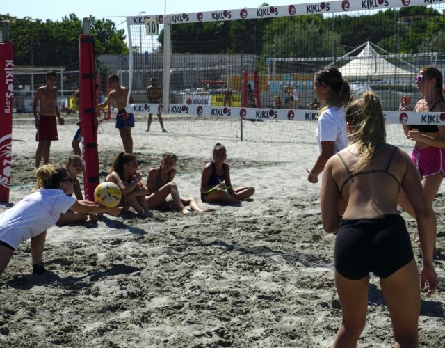 YOUNG VOLLEY ON THE BEACH - LUGLIO