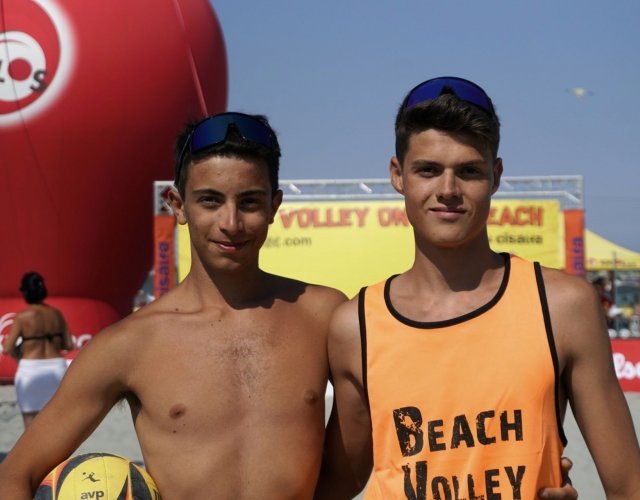 YOUNG VOLLEY ON THE BEACH - LUGLIO