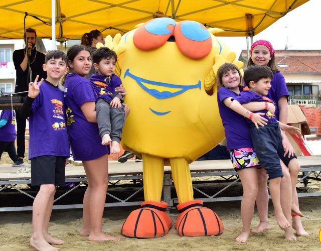 22° YOUNG VOLLEY ON THE BEACH 22° YOUNG VOLLEY ON THE BEACH