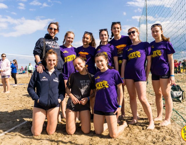 22° YOUNG VOLLEY ON THE BEACH 22° YOUNG VOLLEY ON THE BEACH