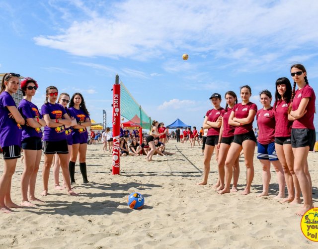 22° YOUNG VOLLEY ON THE BEACH 22° YOUNG VOLLEY ON THE BEACH
