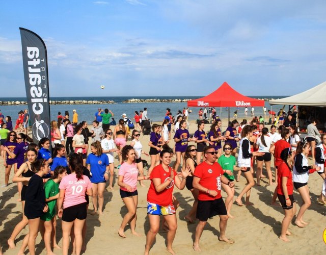 22° YOUNG VOLLEY ON THE BEACH 22° YOUNG VOLLEY ON THE BEACH