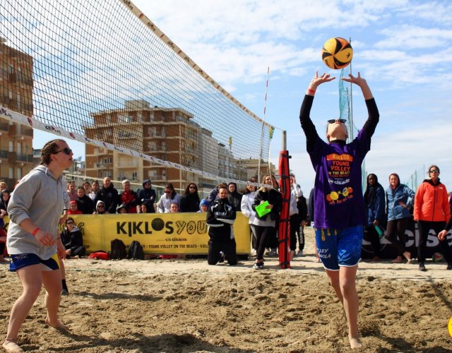 22° YOUNG VOLLEY ON THE BEACH 22° YOUNG VOLLEY ON THE BEACH