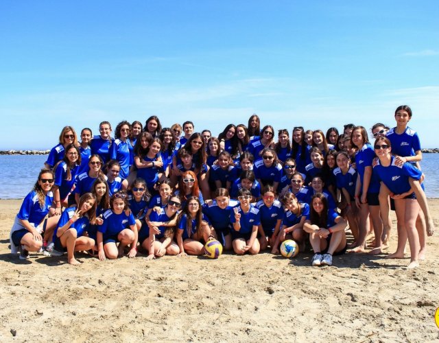 22° YOUNG VOLLEY ON THE BEACH 22° YOUNG VOLLEY ON THE BEACH