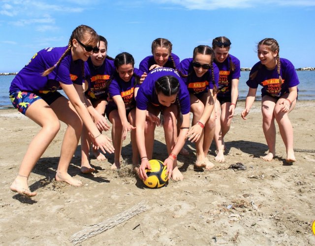 22° YOUNG VOLLEY ON THE BEACH 22° YOUNG VOLLEY ON THE BEACH