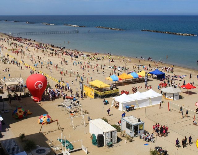 22° YOUNG VOLLEY ON THE BEACH 22° YOUNG VOLLEY ON THE BEACH