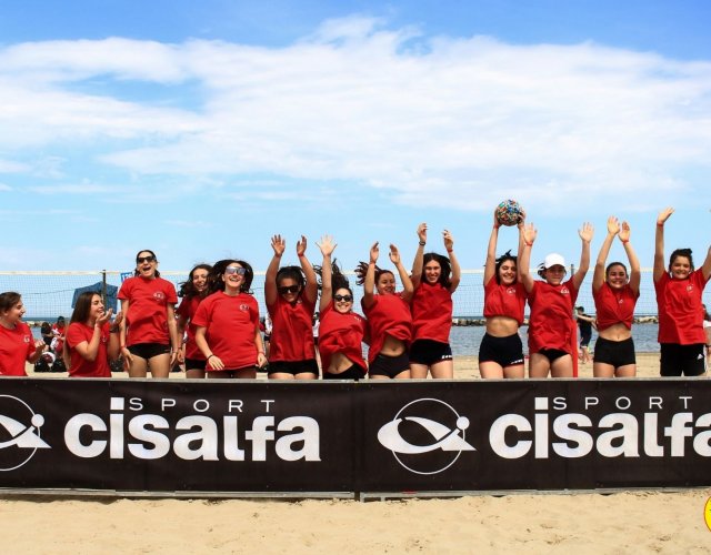 22° YOUNG VOLLEY ON THE BEACH 22° YOUNG VOLLEY ON THE BEACH