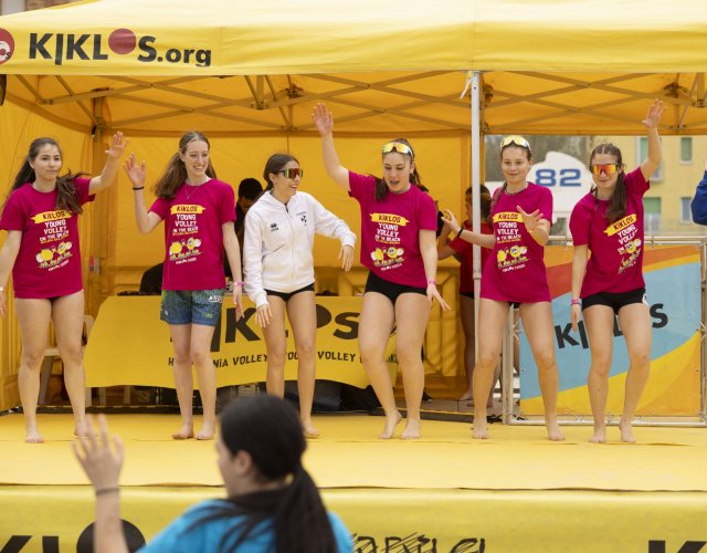 24° YOUNG VOLLEY ON THE BEACH 24° YOUNG VOLLEY ON THE BEACH