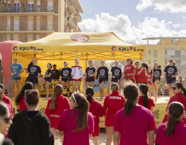 24° YOUNG VOLLEY ON THE BEACH 24° YOUNG VOLLEY ON THE BEACH