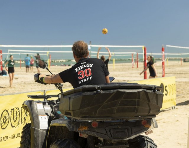 24° YOUNG VOLLEY ON THE BEACH 24° YOUNG VOLLEY ON THE BEACH