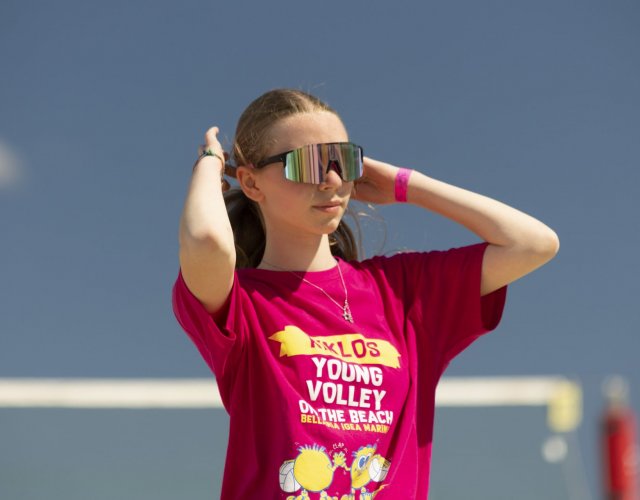 24° YOUNG VOLLEY ON THE BEACH 24° YOUNG VOLLEY ON THE BEACH