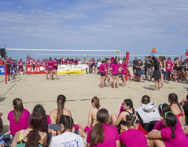 24° YOUNG VOLLEY ON THE BEACH 24° YOUNG VOLLEY ON THE BEACH