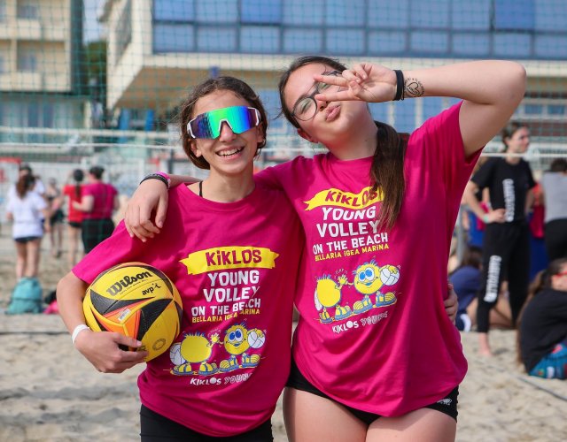 24° YOUNG VOLLEY ON THE BEACH 24° YOUNG VOLLEY ON THE BEACH